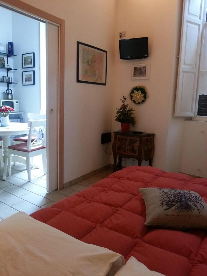 Monti'S Holiday Apartment Rome Exterior photo